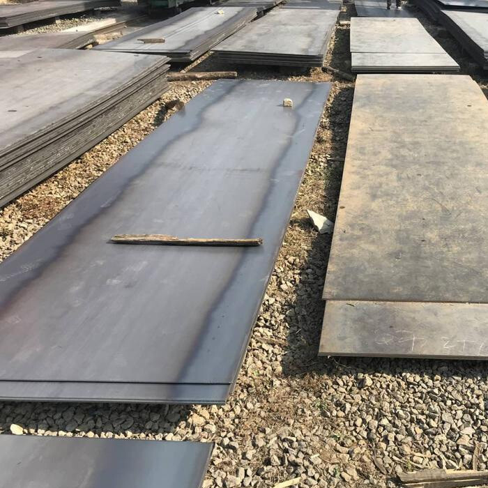 Abrasion-resistant plate
