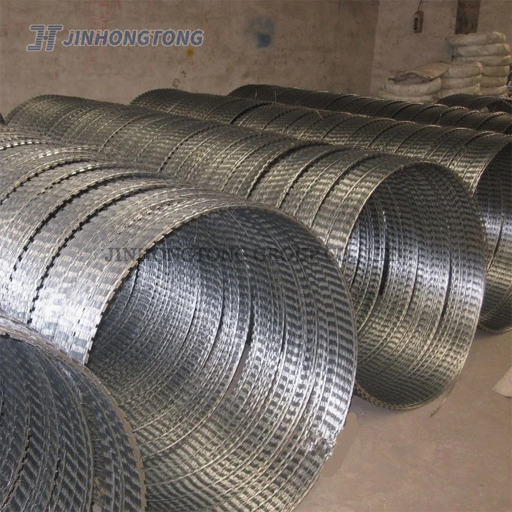 MILITARY CONCERTINA RAZOR WIRE