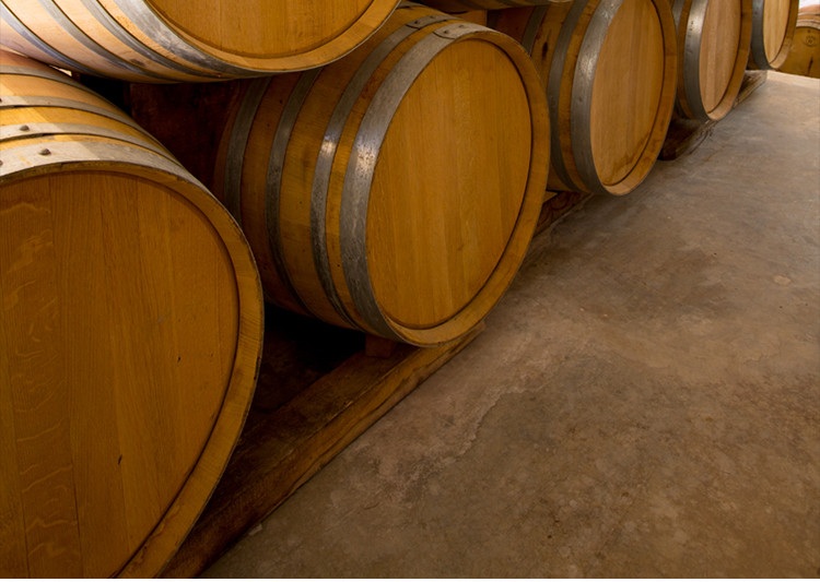 Wine oak barrel (21).jpg Wine oak barrel 225L