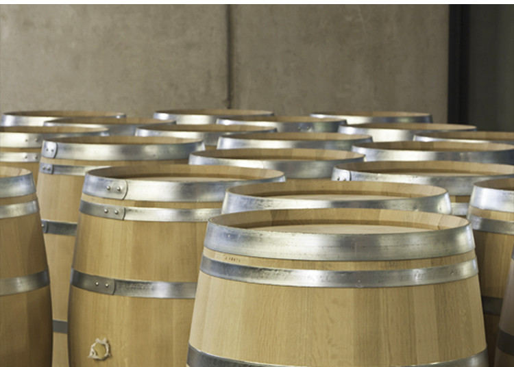 Wine oak barrel (22).jpg Wine oak barrel 225L