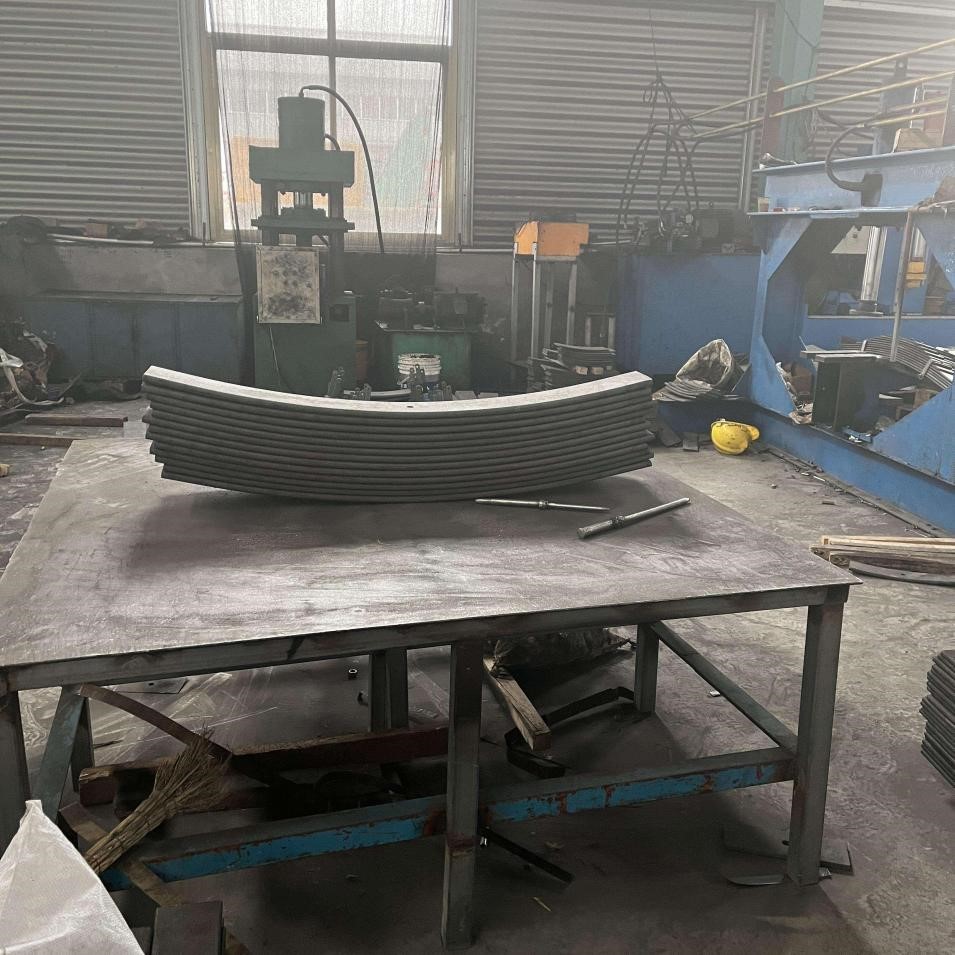 124.jpg Professional Trailer Parts Factory- How to manufacture Trailer Leaf Springs