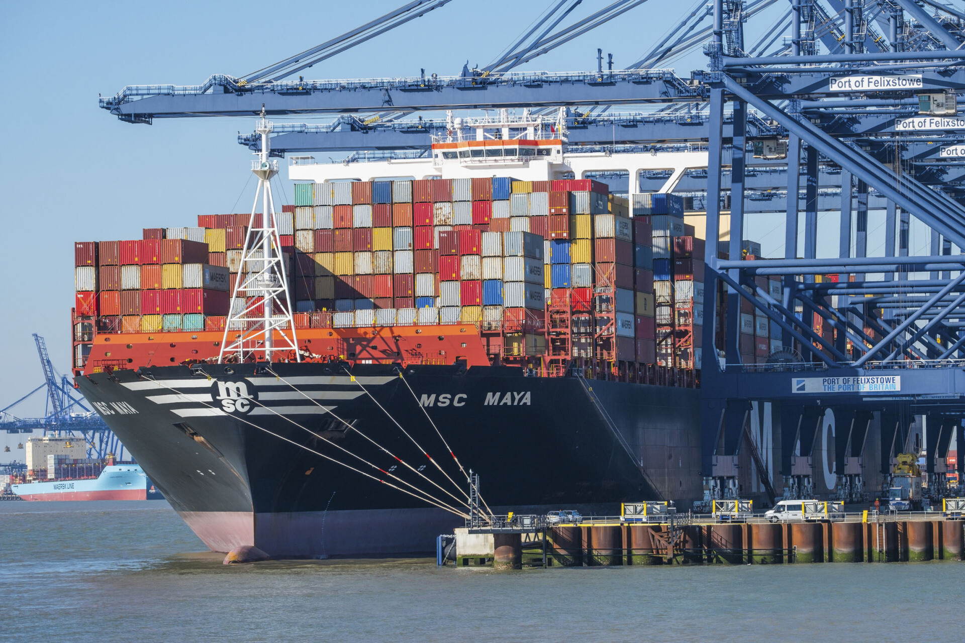 Suez Canal offers discount for container ships for 90 days