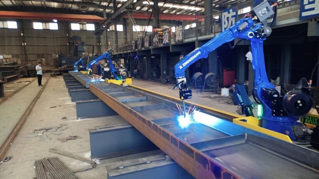Caractéristiques et applications des robots de soudage à six axes