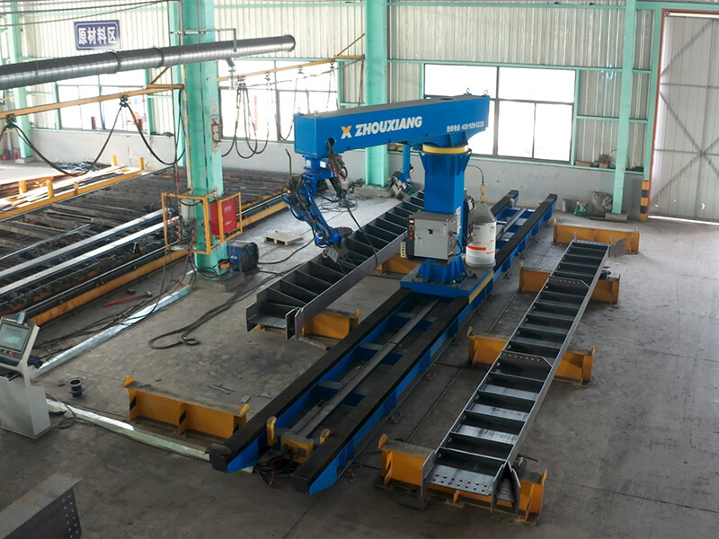 Robot de soudage à portique