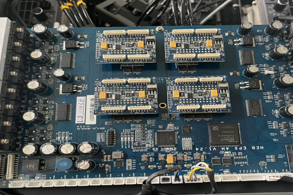 6090C (7).jpg Industry Leading Hoson 4-Head Controller for 60x90 UV Flatbed Printer