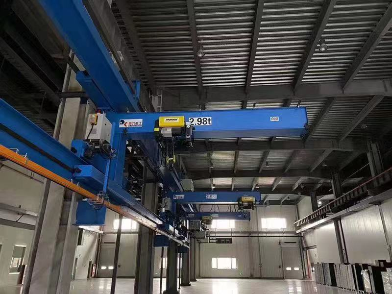 Light cranes