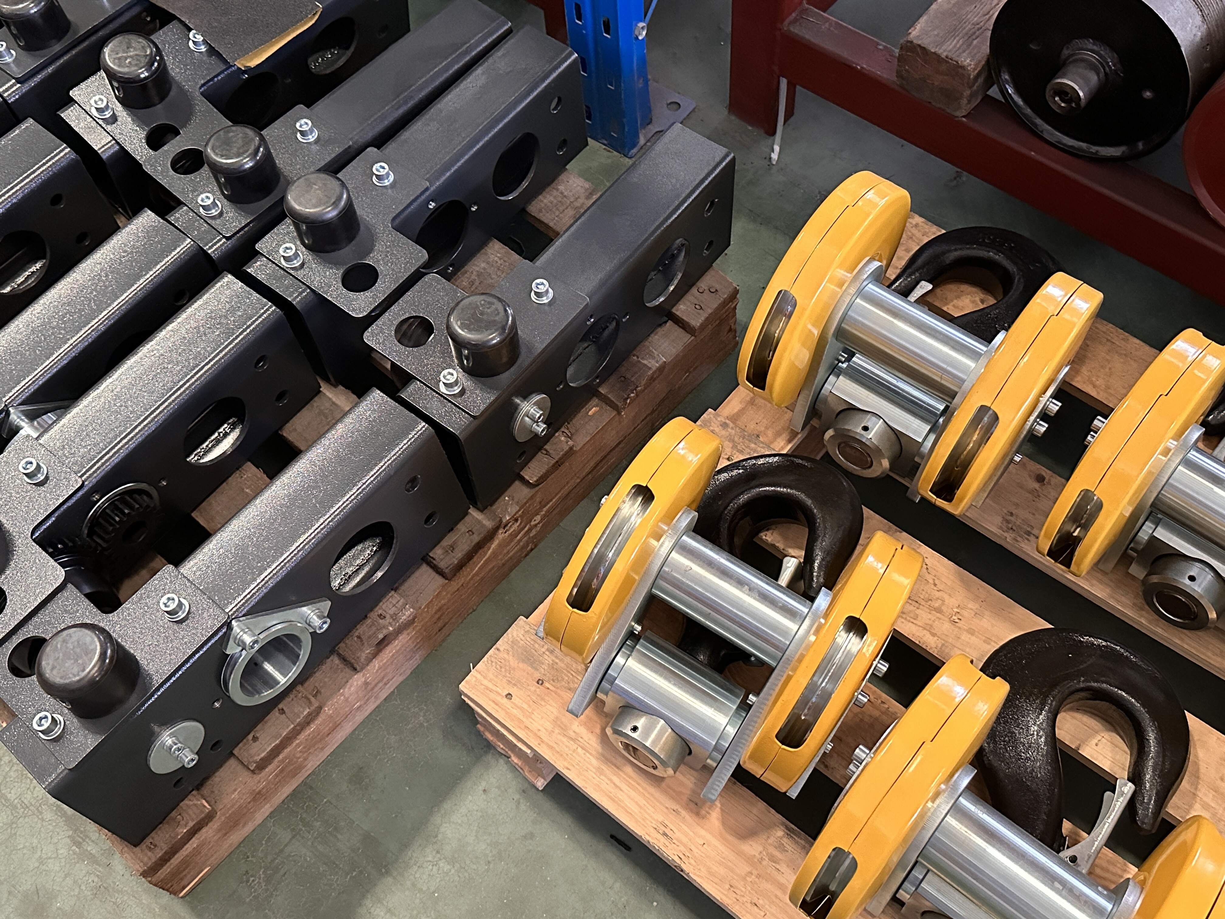 Wire rope hoist