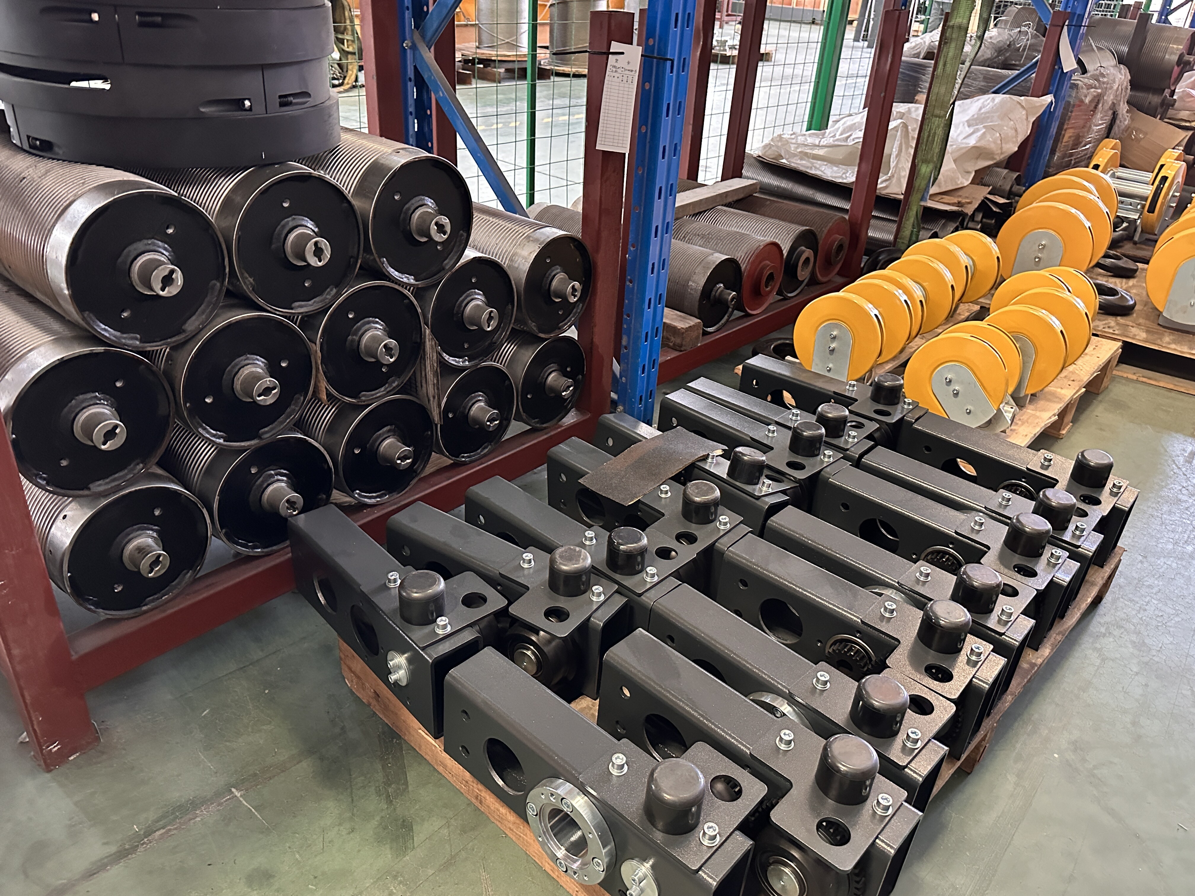 Wire rope hoist
