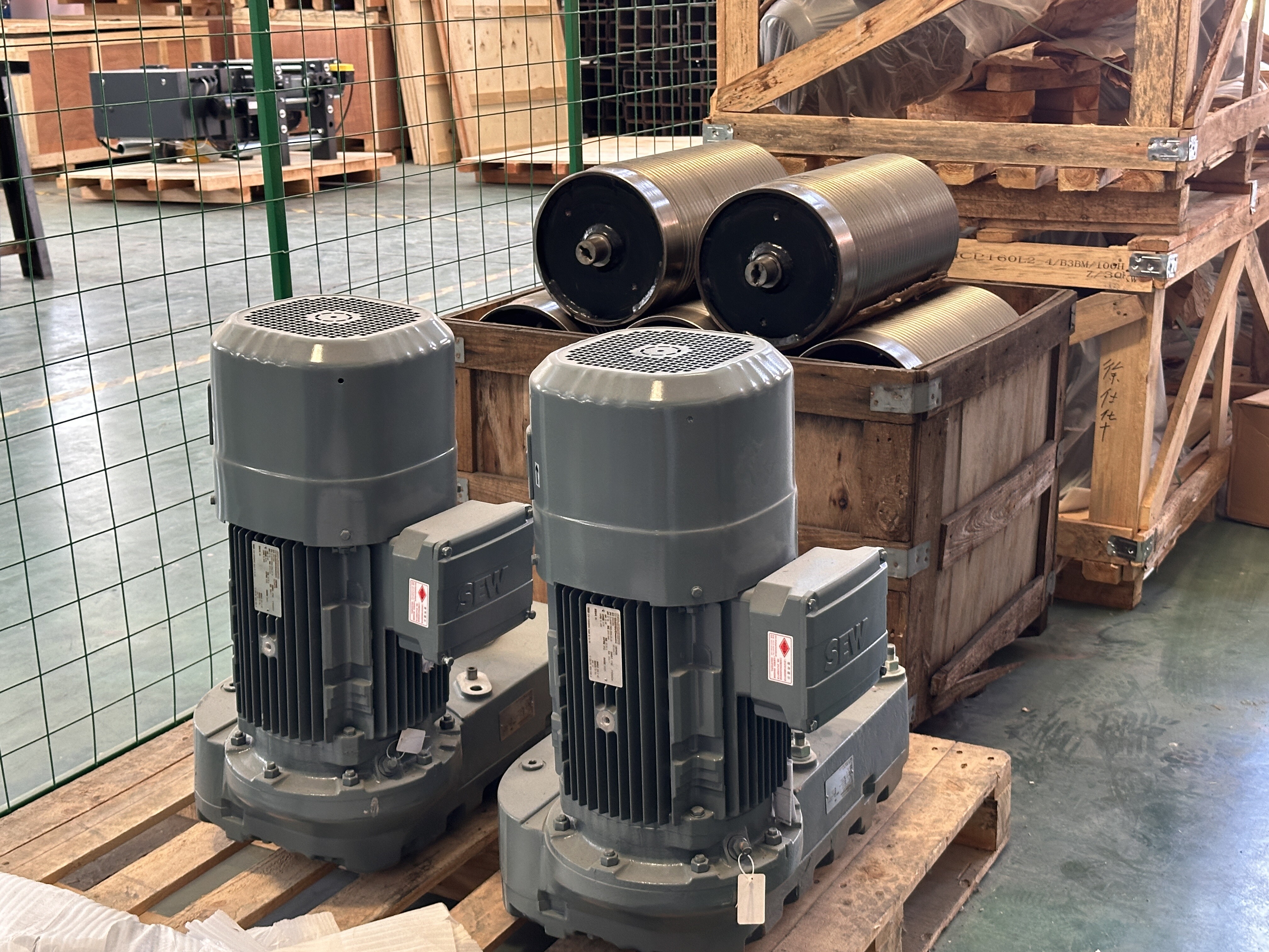 Wire rope hoist
