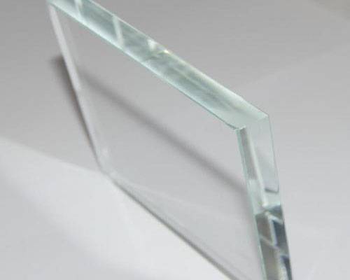 Aluminium hydroxide for glass production