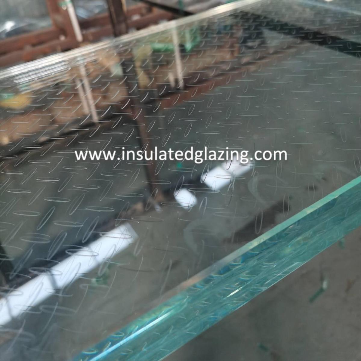 Anti-slip Glass