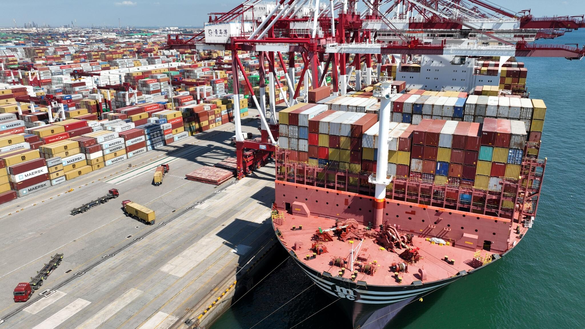 Fluctuations in sea freight costs affect the heavy truck export market