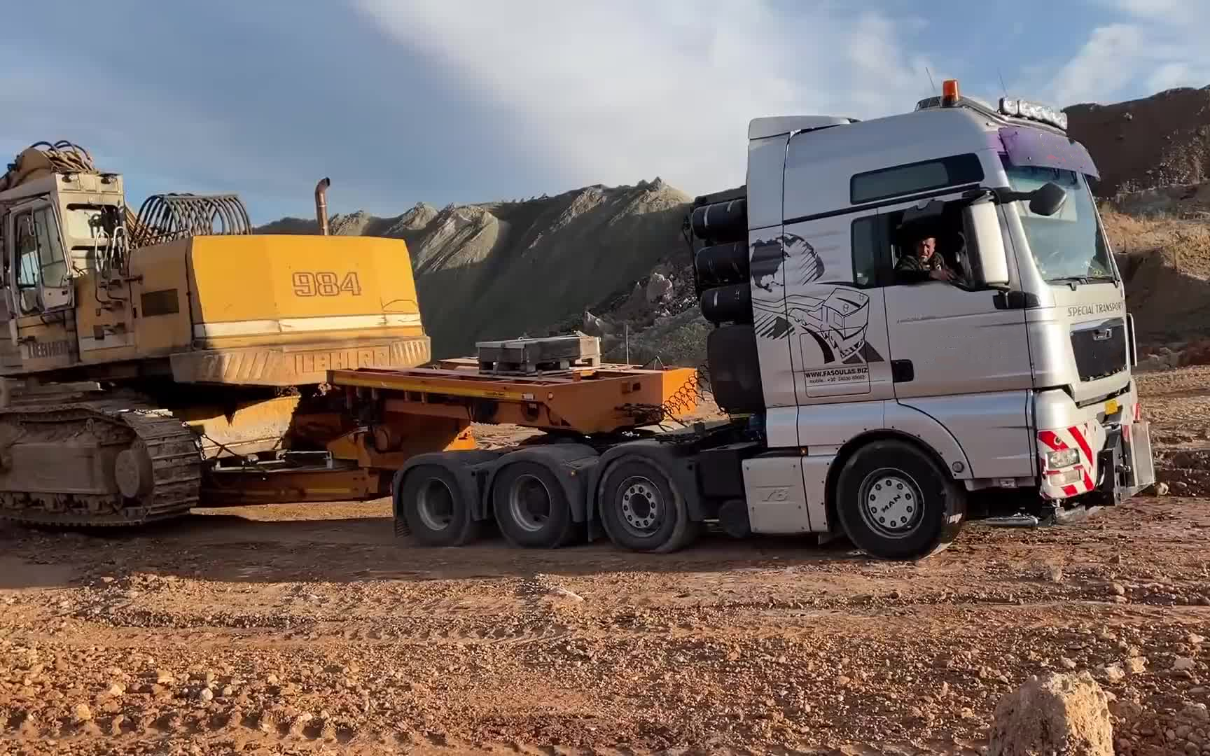 Global truck exports continue to grow, promoting the development of the international market
