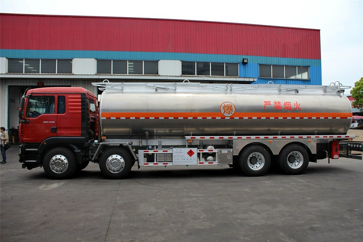 Tank truck export demand surges, helping global energy transportation Tank truck export demand surges, helping global energy transportation