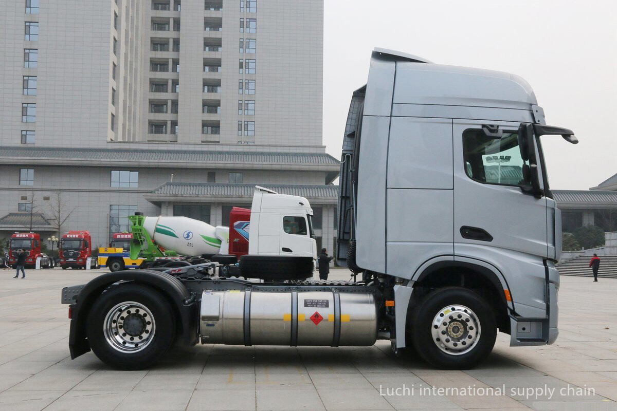X6000 LNG, gray, 530Hp, 4x2, AMT