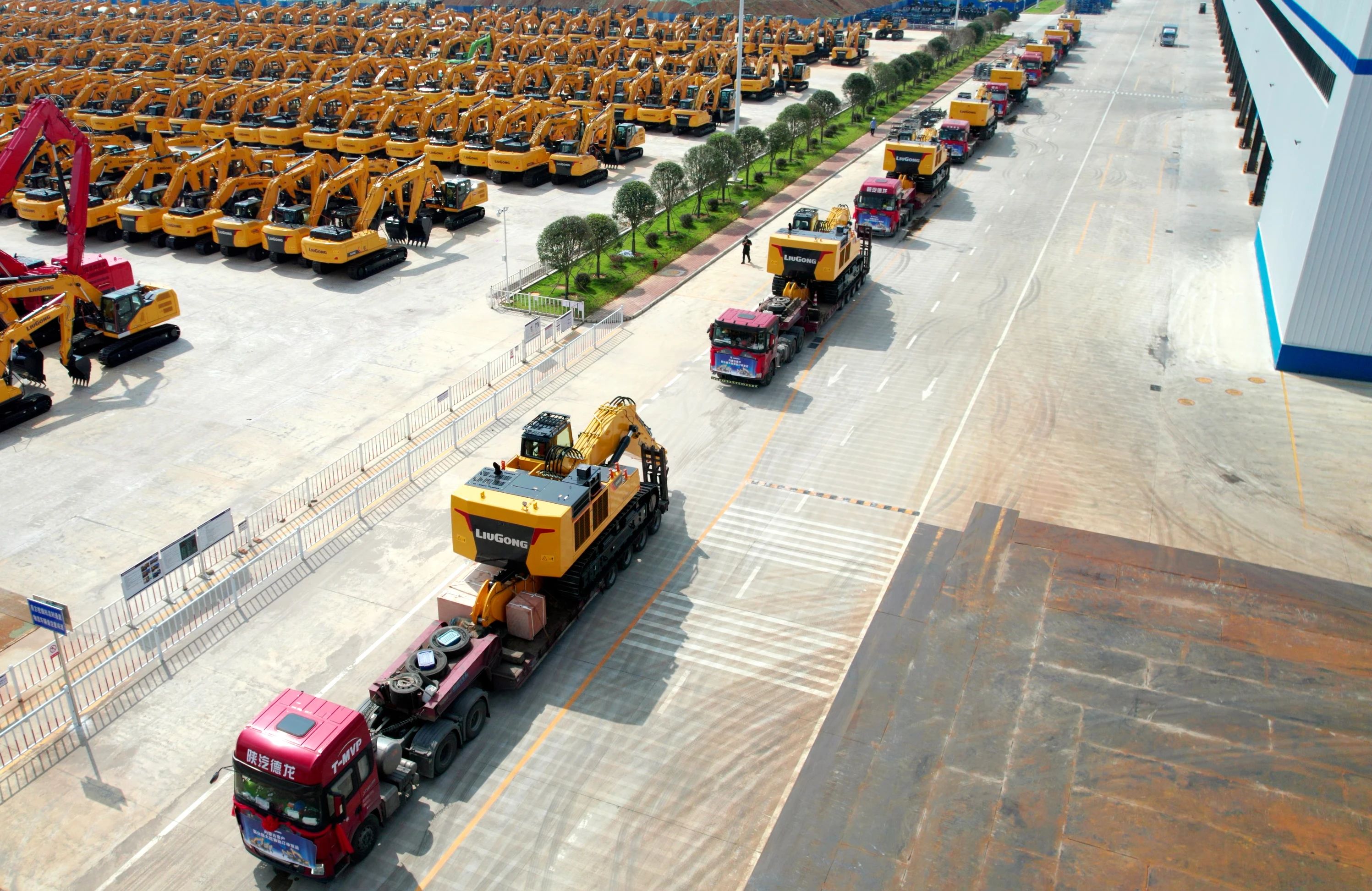 Liugong 24 meters long arm excavator exported to Europe, the market breakthrough Liugong 24 meters long arm excavator exported to Europe, the market breakthrough