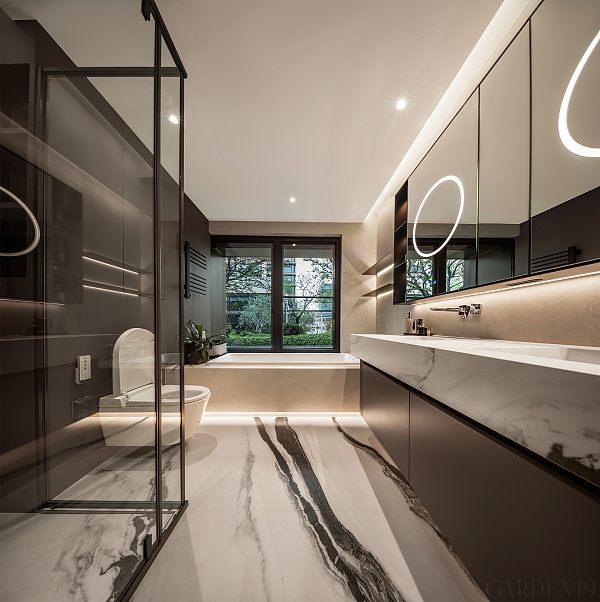 Bathroom&Vanity.jpg