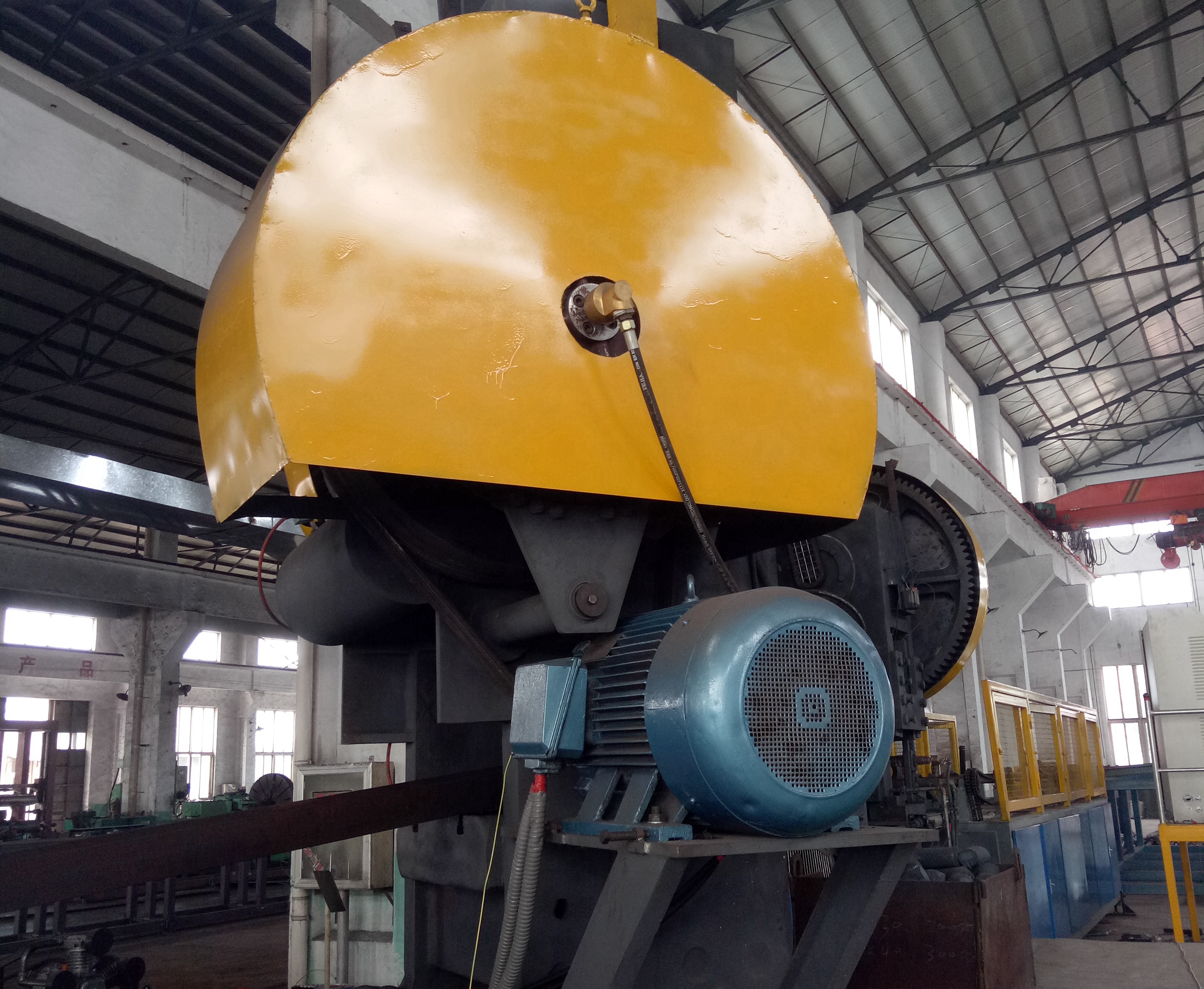 Hot cutting machine