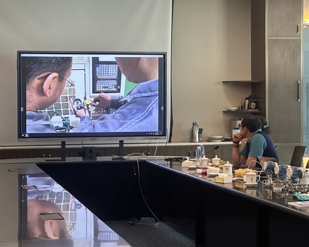 Clientes guatemaltecos visitan nuestra empresa