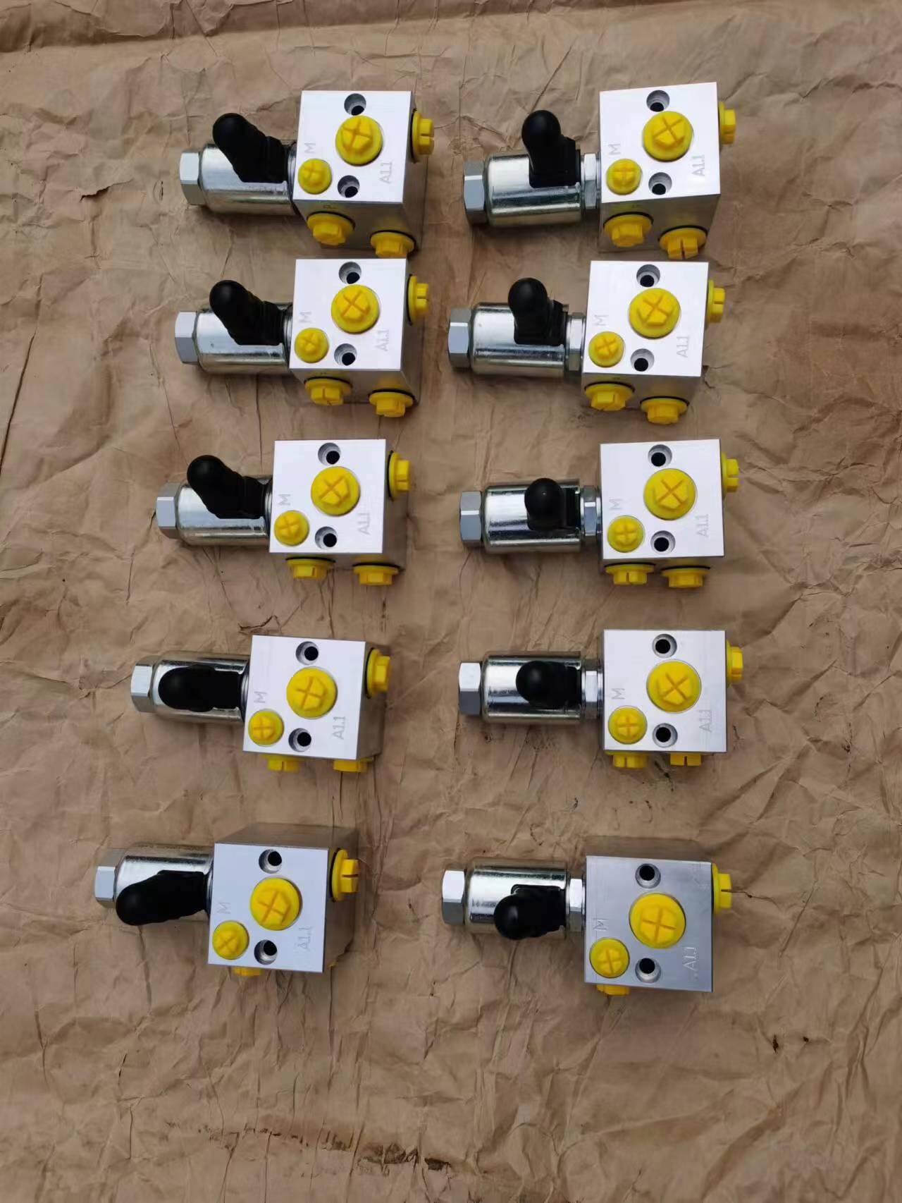 05877044.jpg Bomag BW213 Road Roller 05581133 05581171 Gas Spring,05581133 05581171 Parts For Bomag Road Roller