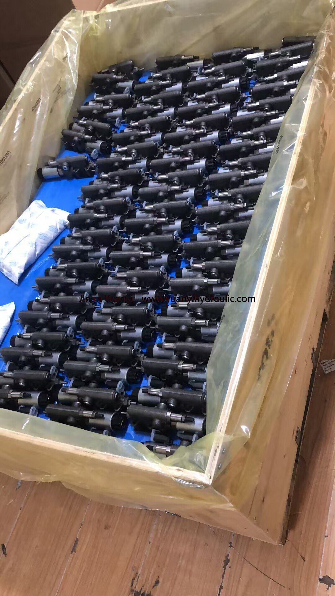 ed72 valve (6).jpg 2040533 12V CAT Construction Machine Spare Parts Solenoid Valve