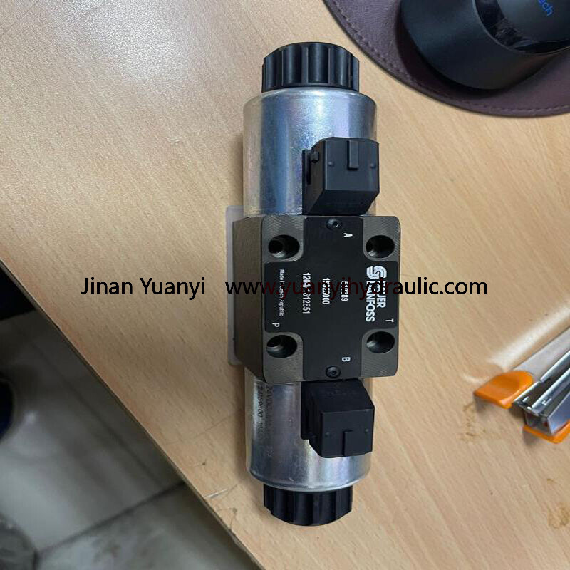 519389 15823000.jpg 519389 Solenoid Valve for Bomag BW211D-40 Road Roller