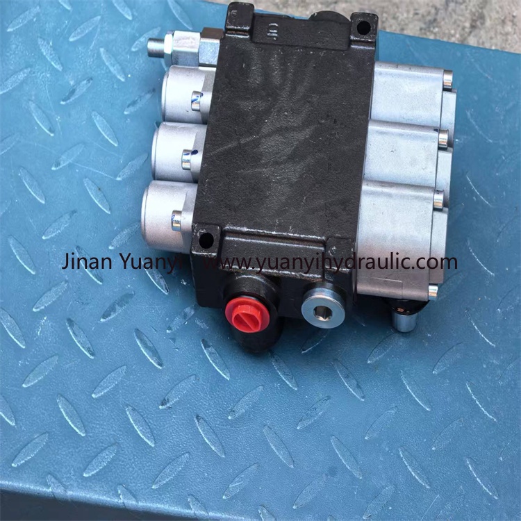 P40 9 MPC70.4 Hydraulic Control Valve,MPC70.4 Distributor,МРС70.4/1.РМ.111, МРС70.4/1.РМ.113, 1 Valve