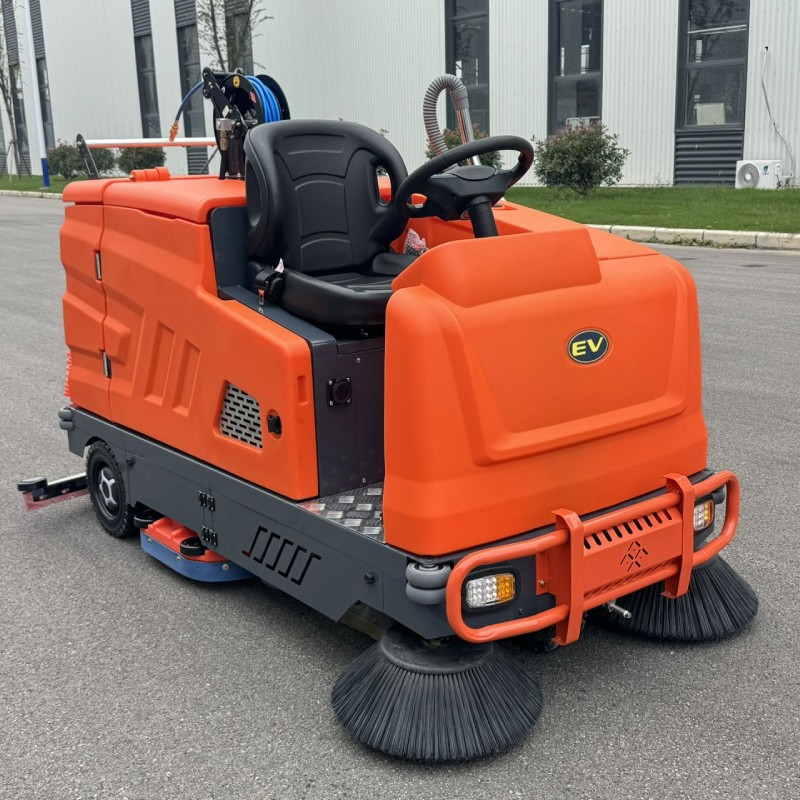 Industrial Scrubber-Sweeper (3)