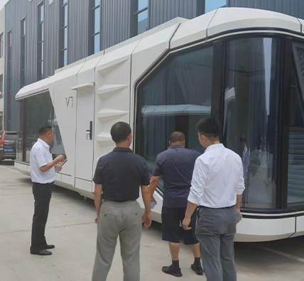Domestic clients come to SUNINN factory order capsules