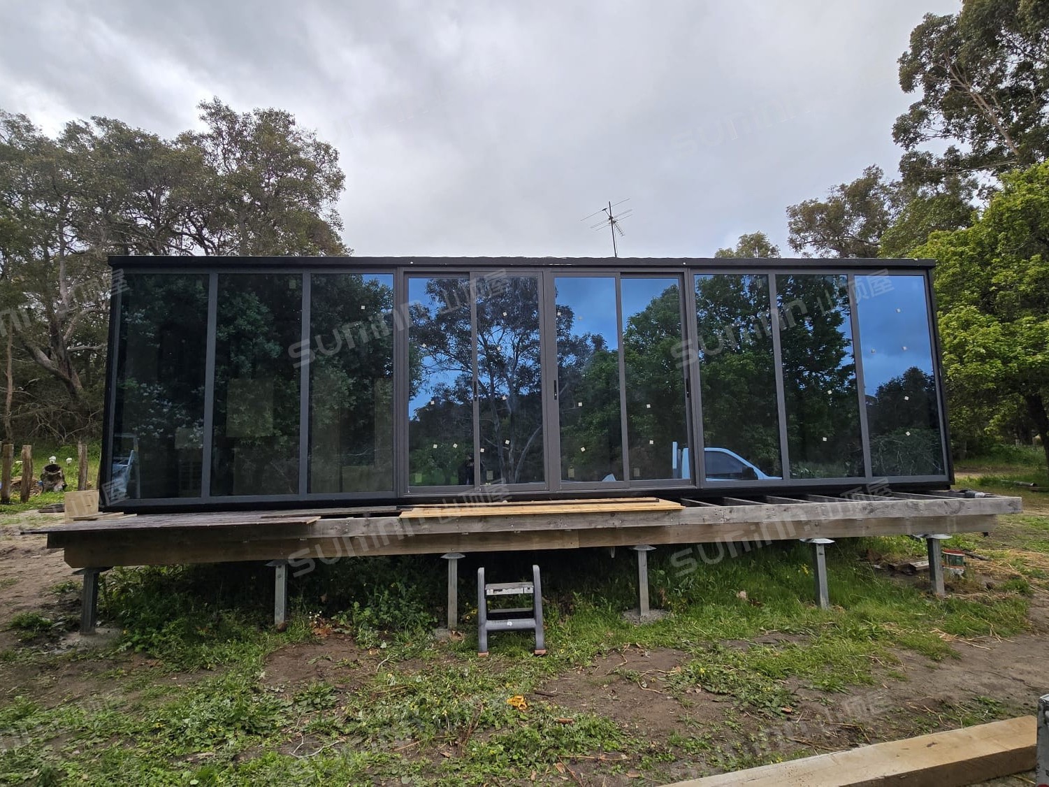 SUNINN 30ft Expandable Container and BOX01 Apple Cabin Arrive in Australia