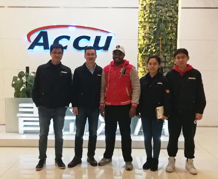 Cliente africano visitó ACCU