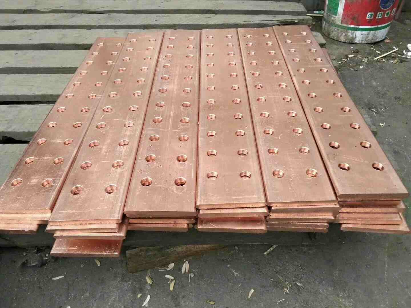 Copper busbar uses: a comprehensive overview