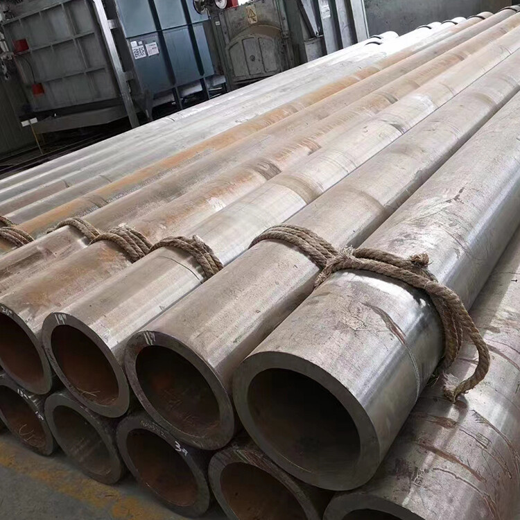 Low temperature steel pipe