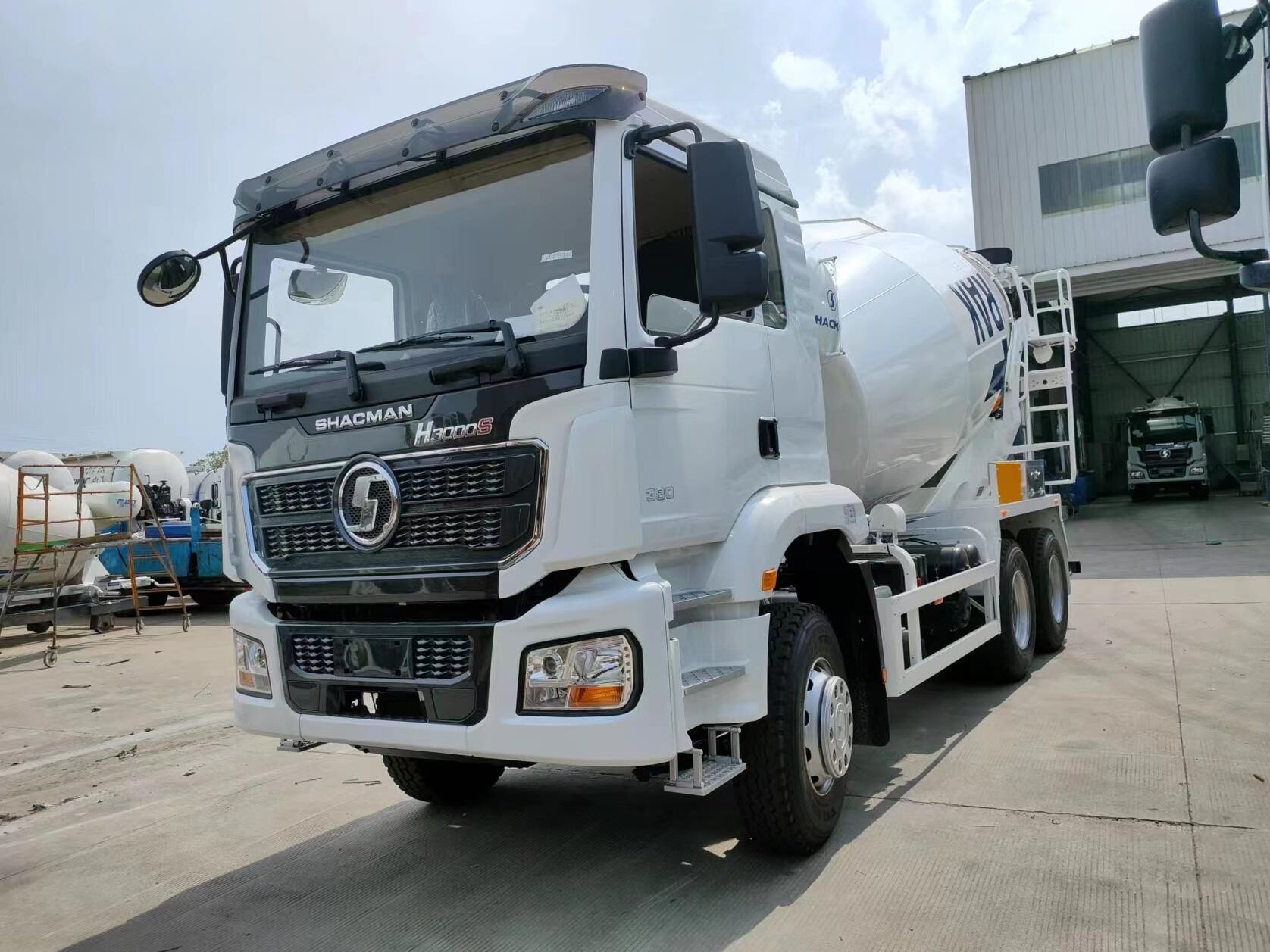 Camion malaxeur SHACMAN H3000S 6×4