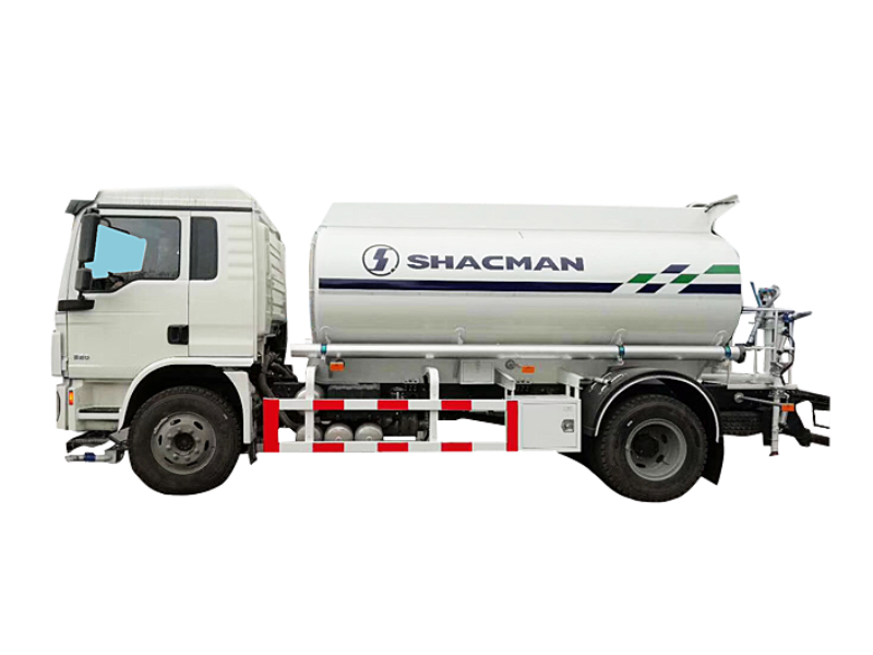 L3000 Sprinkler Truck: A leader in efficient irrigation solutions