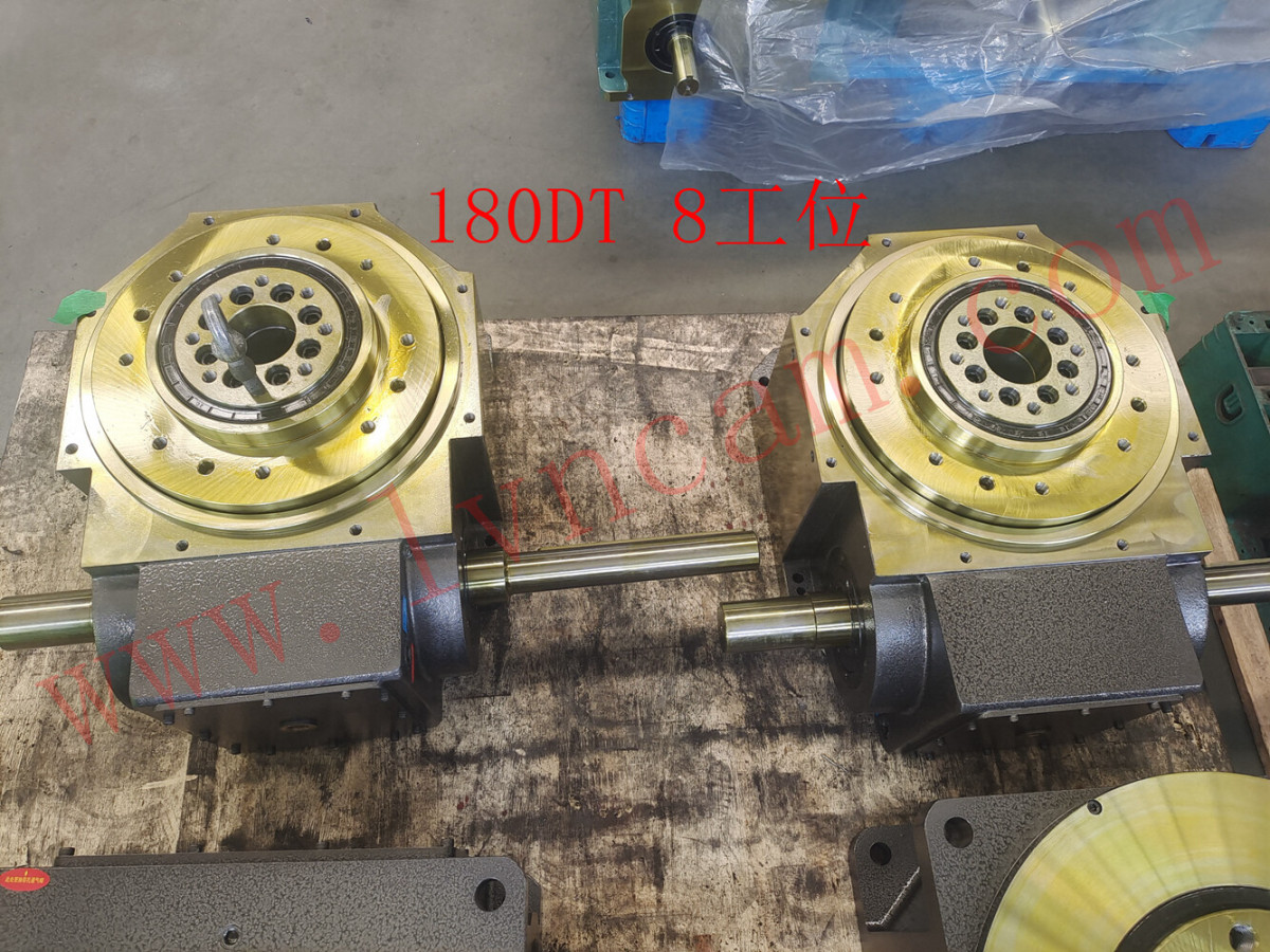 180DT实物图 180DT-4-270R LVNCAM cam divider real shot
