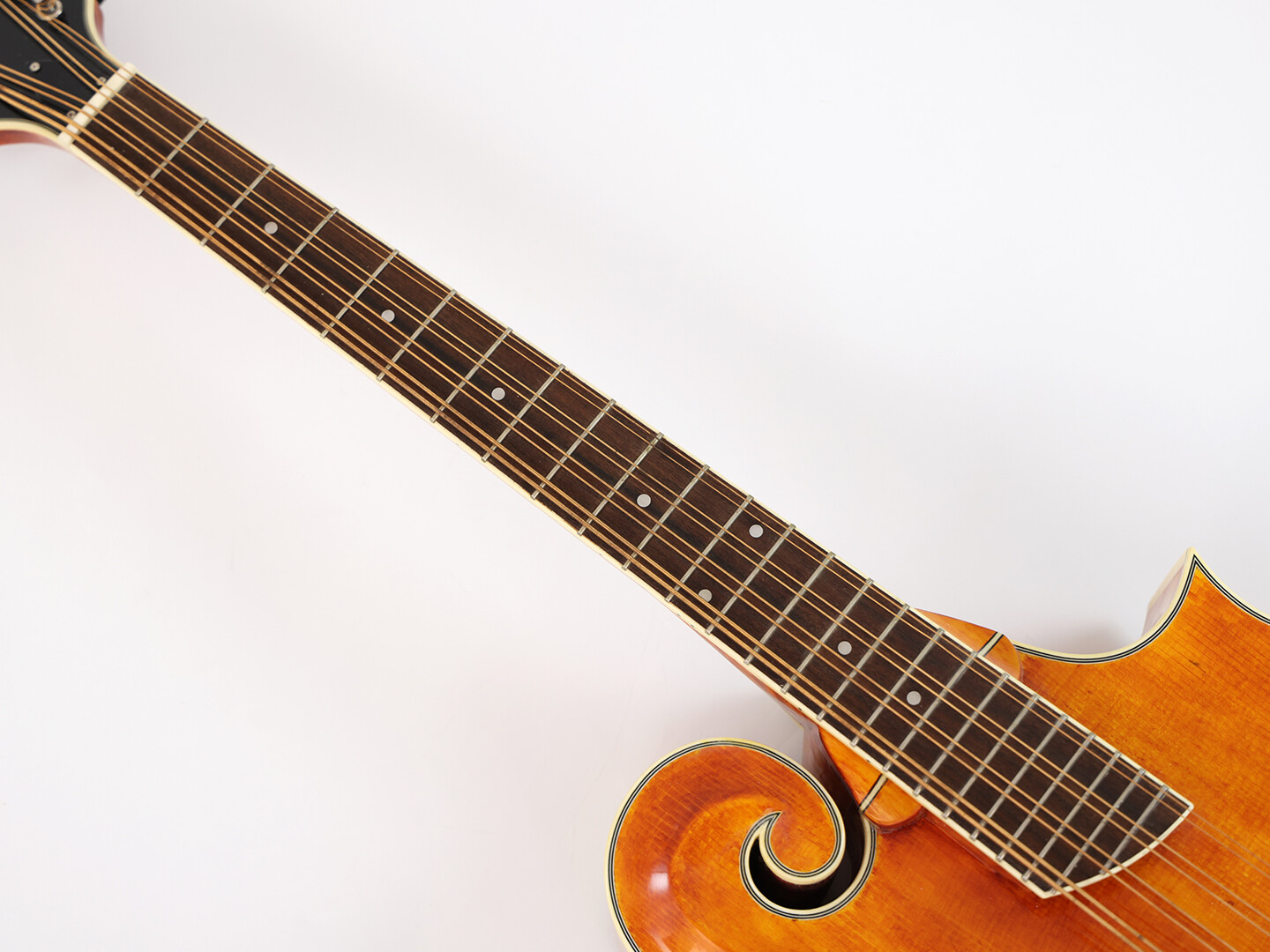 Afanti  AA Solid Spruce Top Flamed Maple Back  F Mandocello