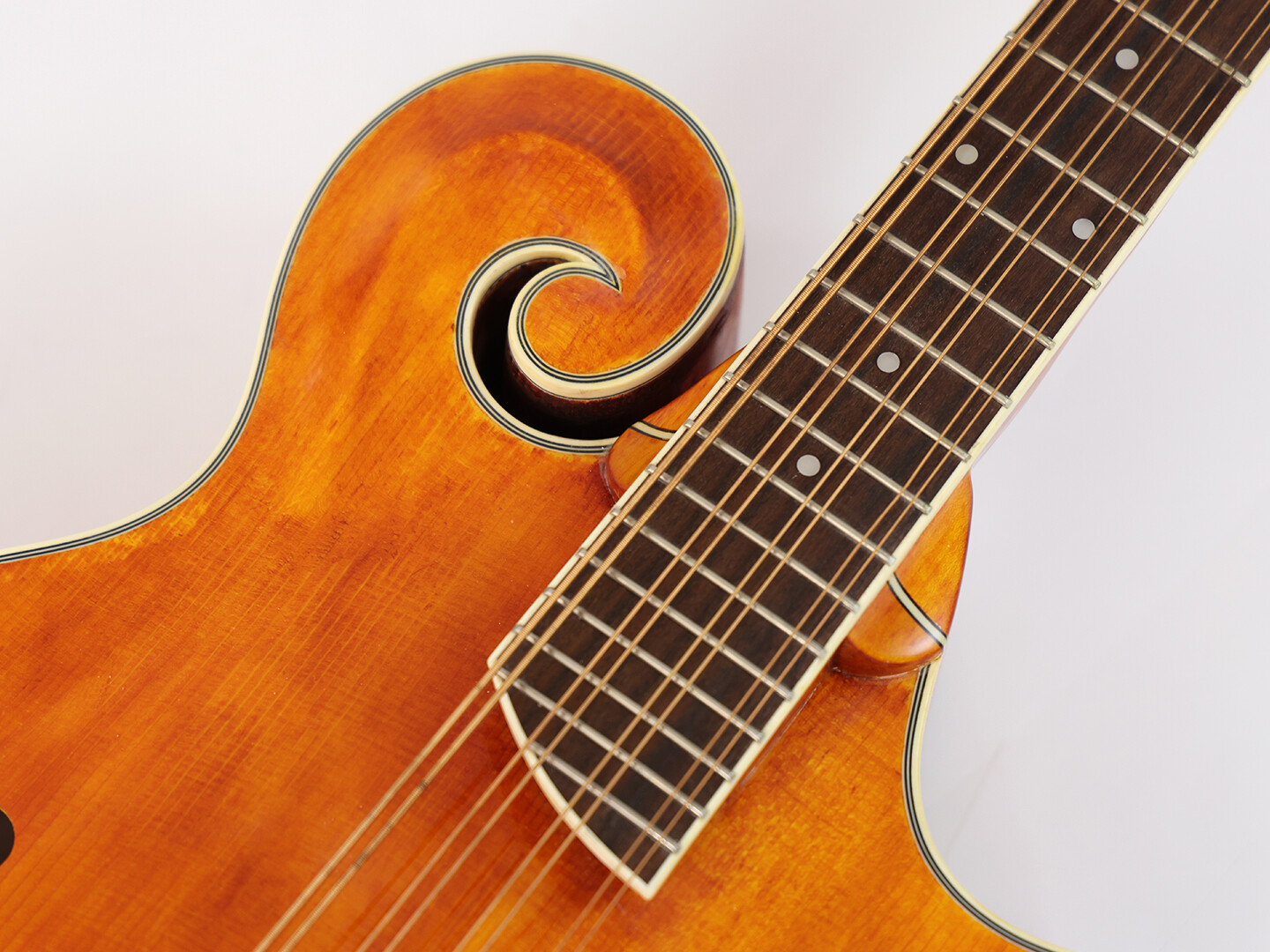 Afanti  AA Solid Spruce Top Flamed Maple Back  F Mandocello