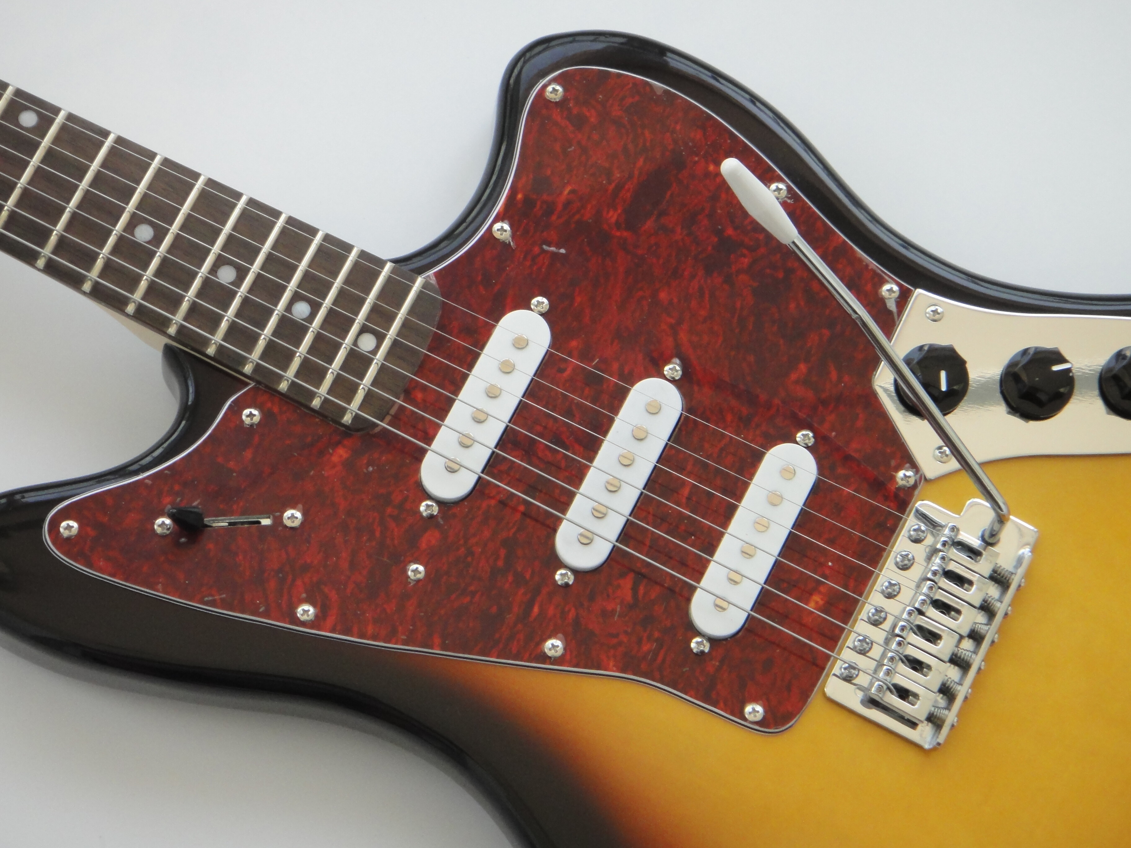 Afanti Customized SSS Tremolo Bridge Rosewood Fingerboard Sunburst Electric Guitar