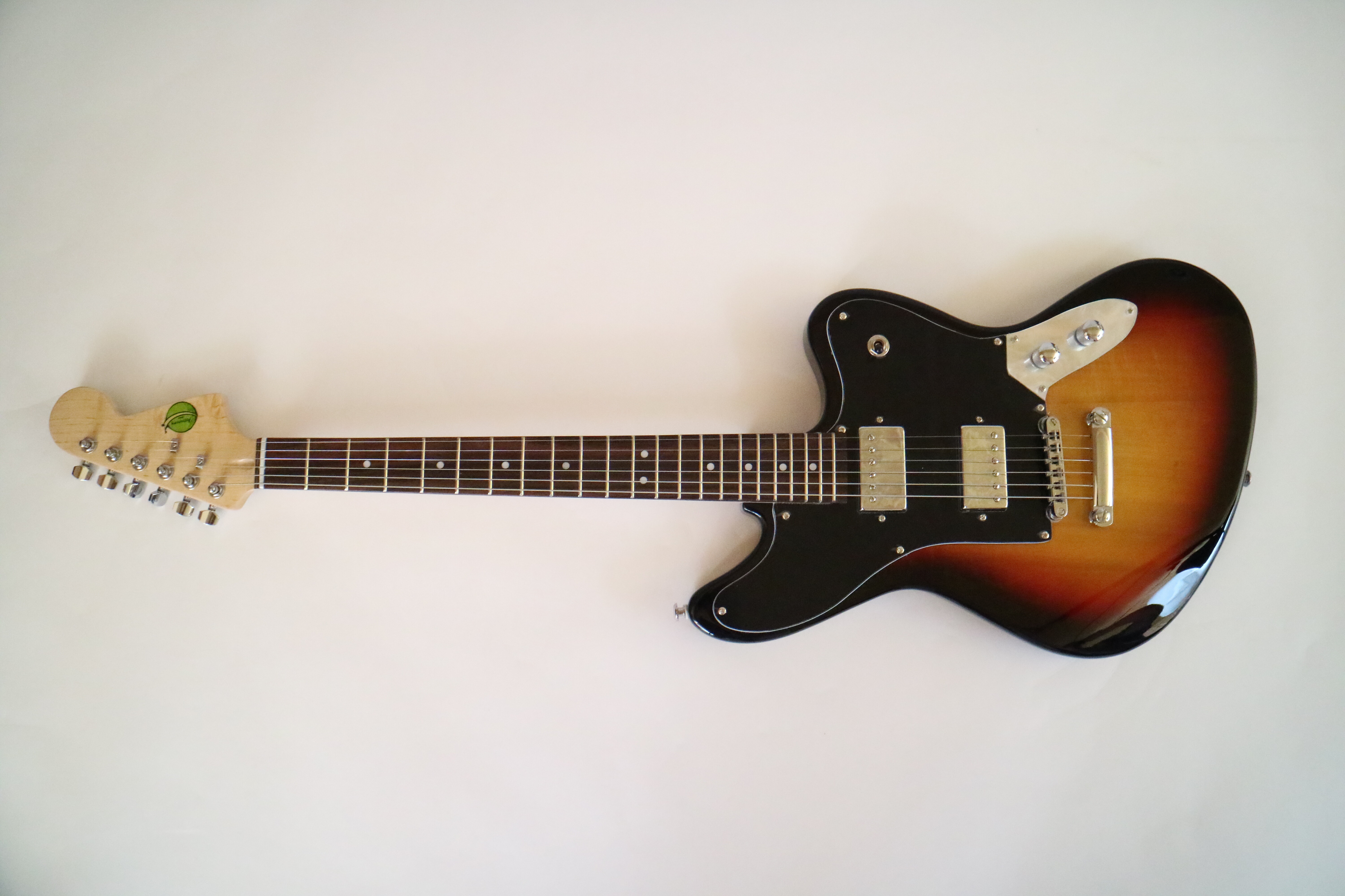 Afanti Customized Hh Pickup Maple Neck 6 String Sunburst Electric Guitar