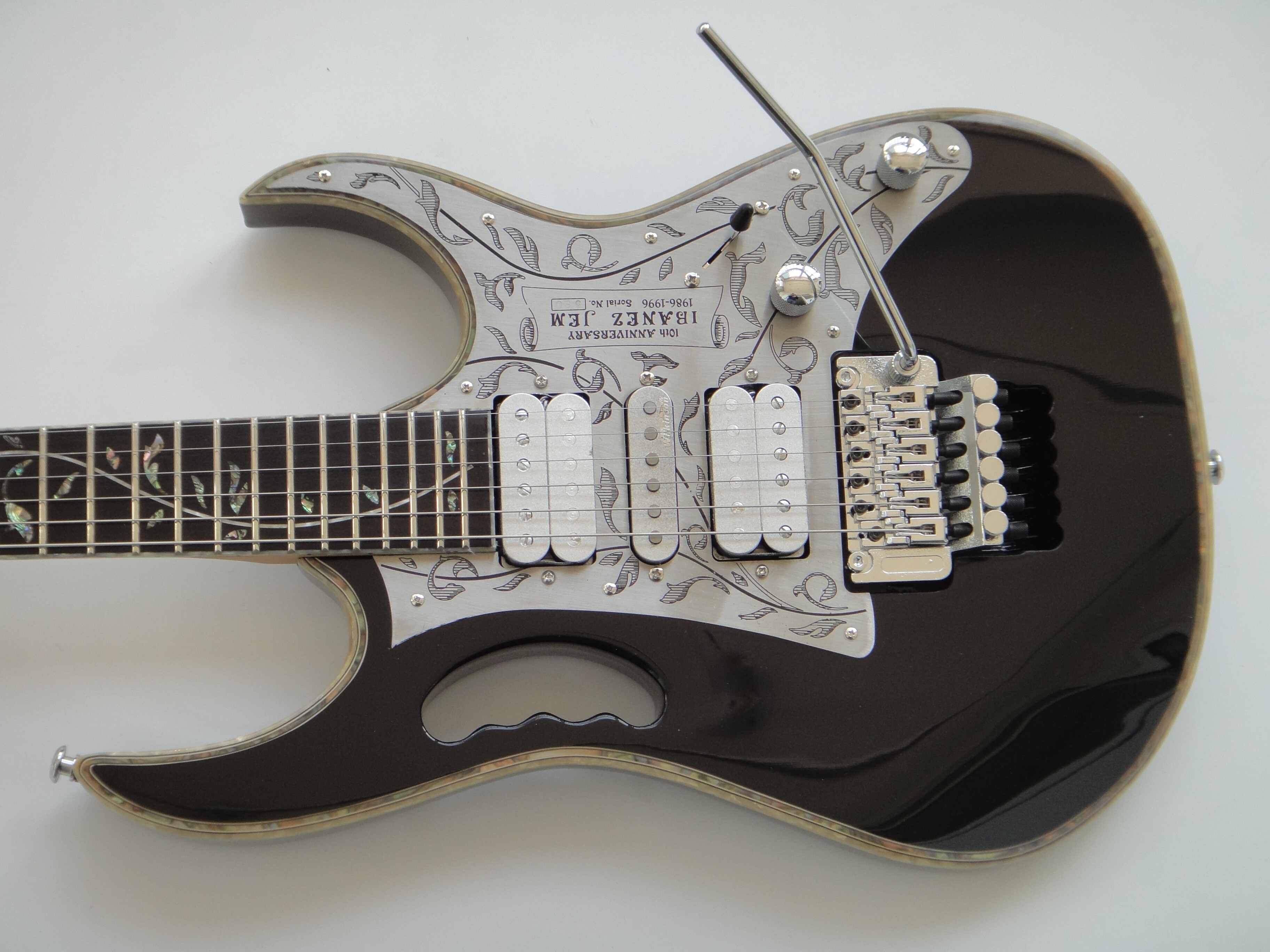 Afanti customized Basswood Body Electric Guitar