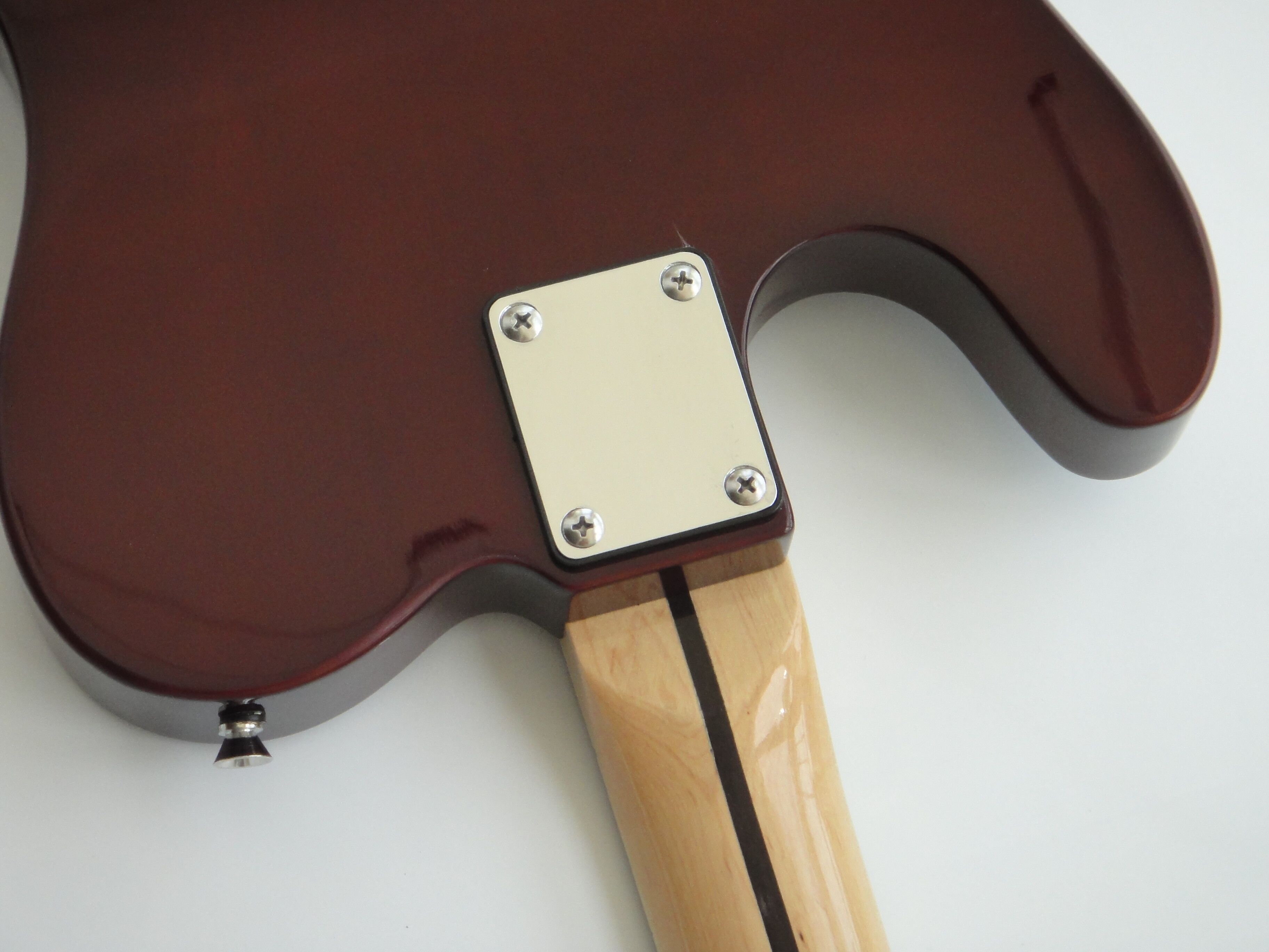 Afanti Customized Basswood Body Maple Neck Electric Guitar