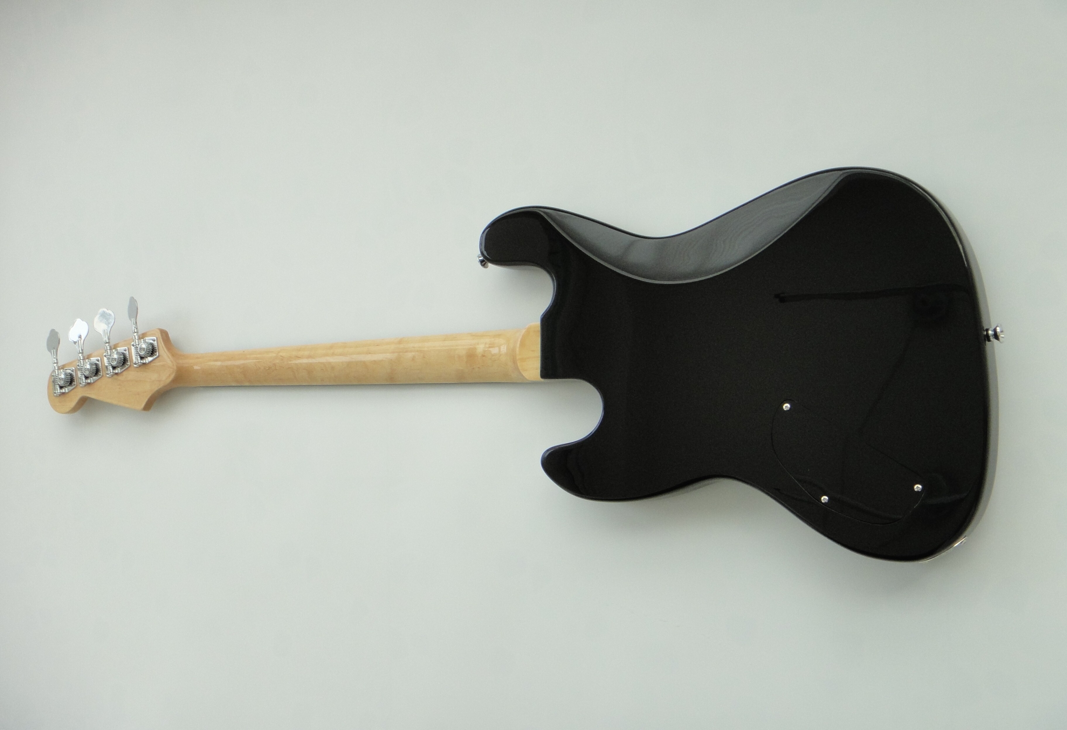 Afanti Customized Maple Neck Electric Bass Guitar