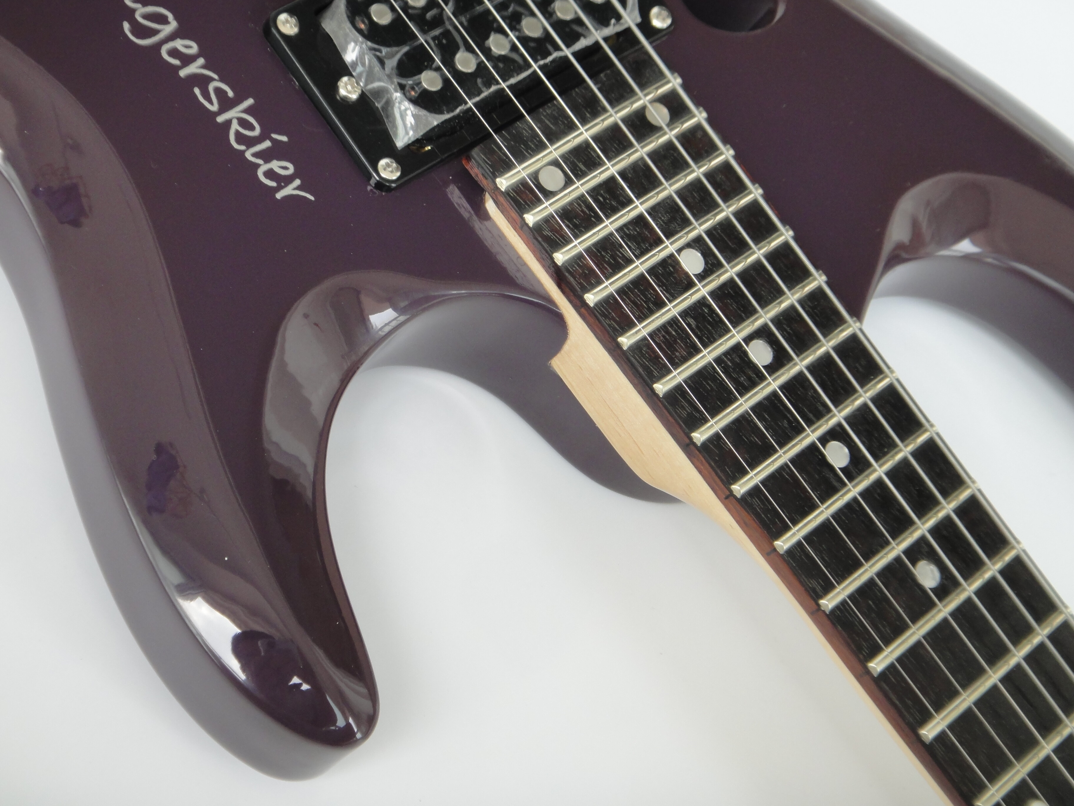 Afanti Customized Hsh 6 Strings Headless Electric Guitar