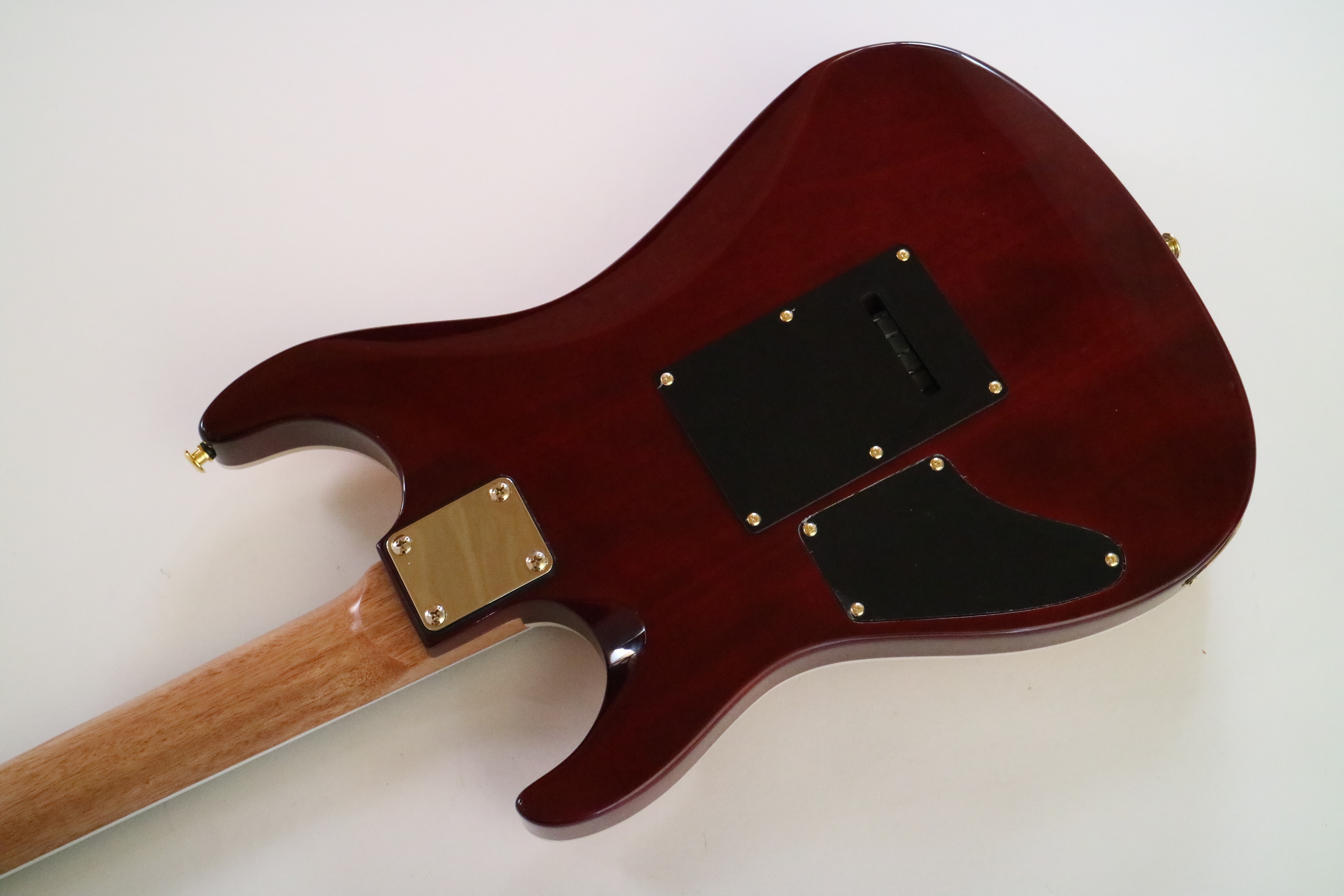 Afanti Customized Sh Mahogany Body with Quilted Maple Veneer Electric Guitar