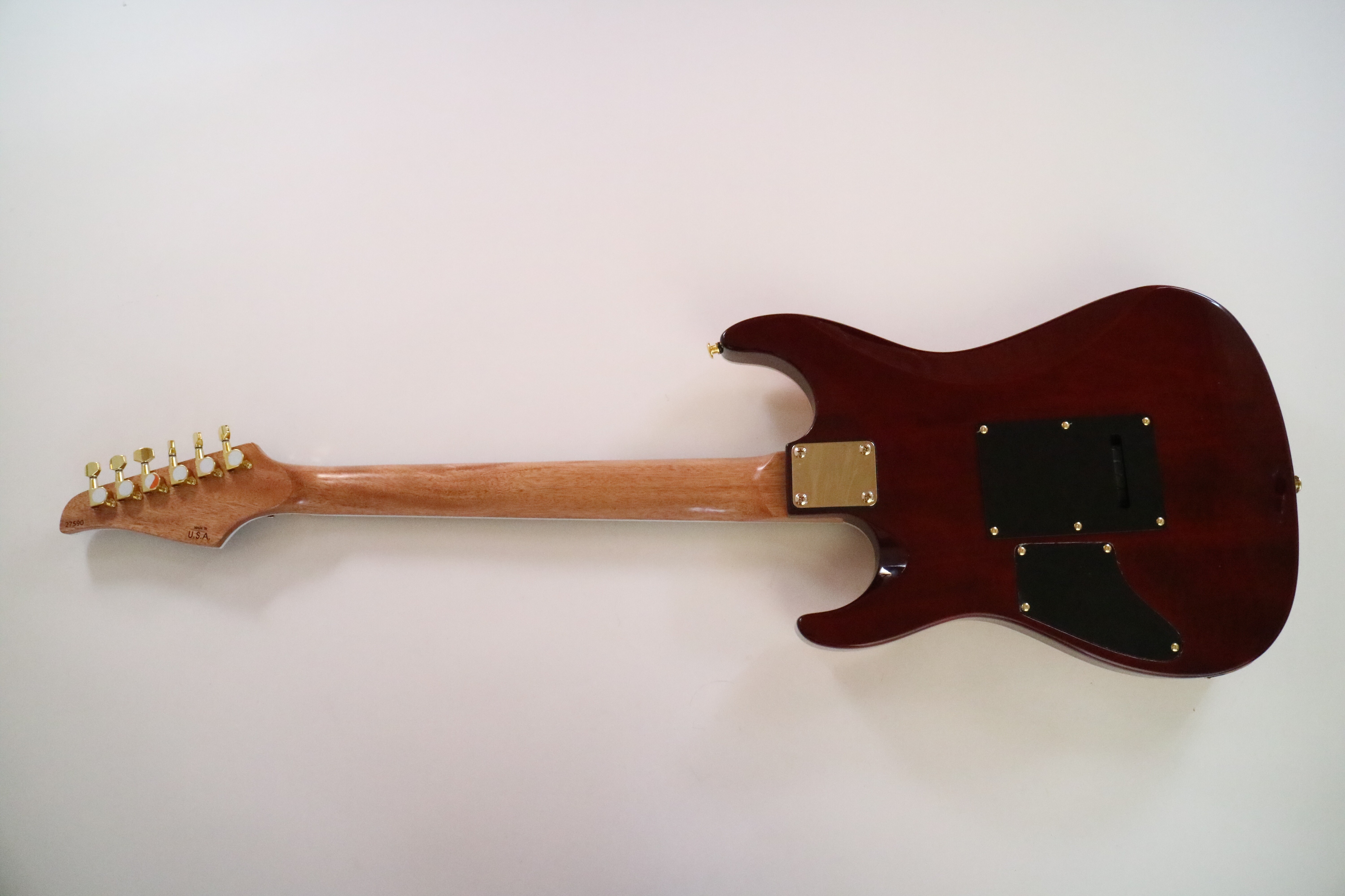 Afanti Customized Sh Mahogany Body with Quilted Maple Veneer Electric Guitar