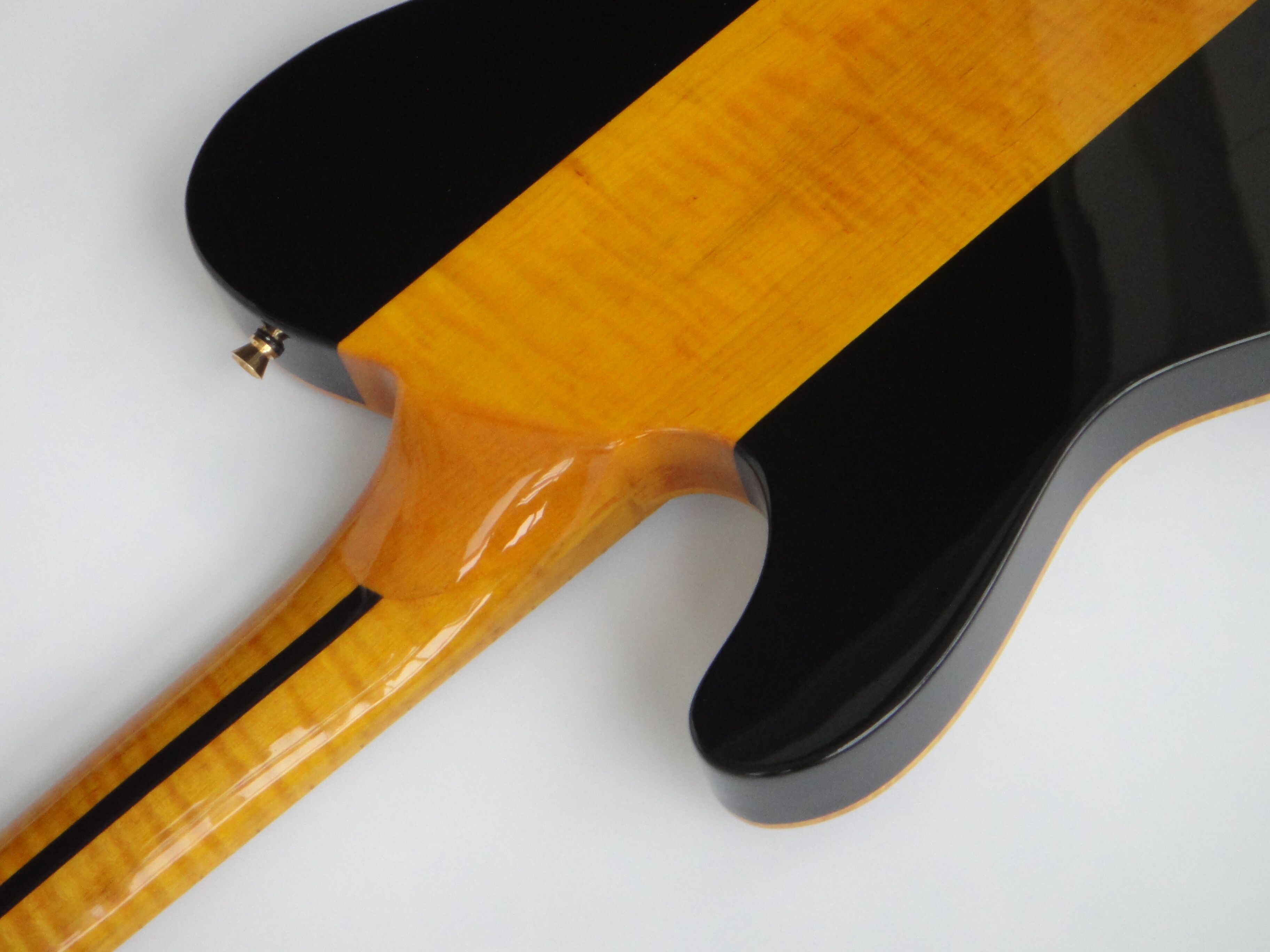 Afanti Customized Mahogany Body with Quilted Maple Veneer Acoustic Electric Guitar