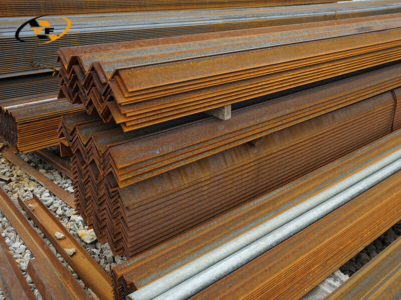 S275jr 碳钢 L 形 250x250