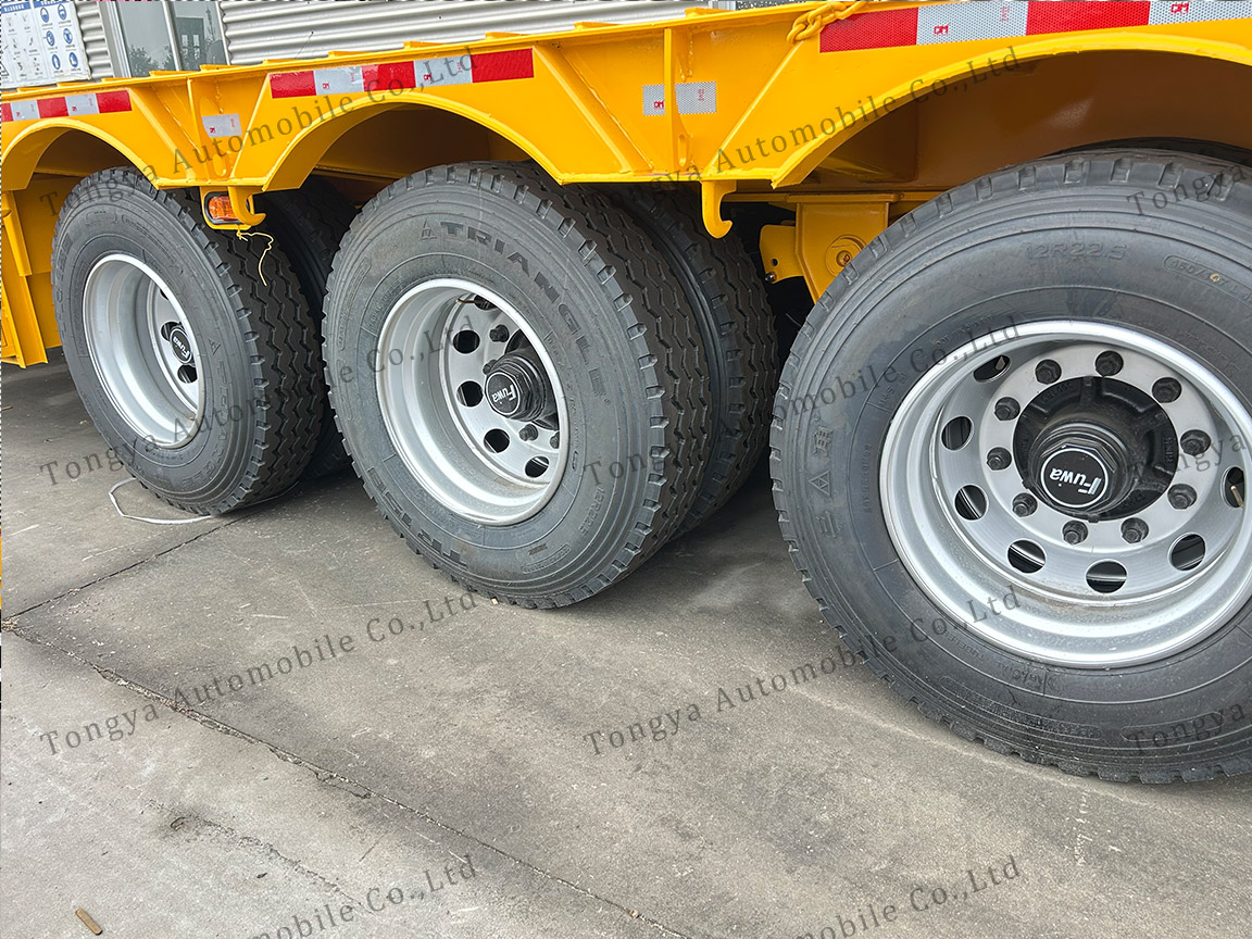 3 Axle Lowbed Semi Trailer for Heavy Equipment