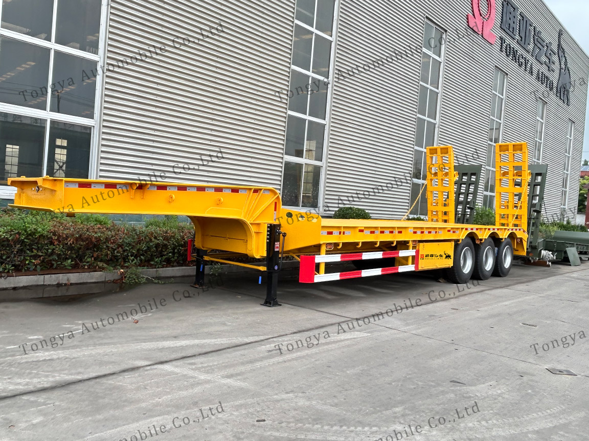 3 Axle Lowbed Semi Trailer for Heavy Equipment